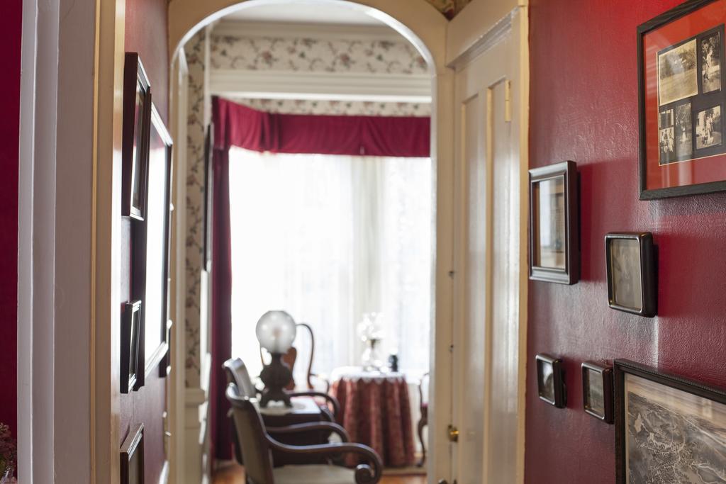 Isaiah Jones Homestead Bed And Breakfast Sandwich Exterior photo